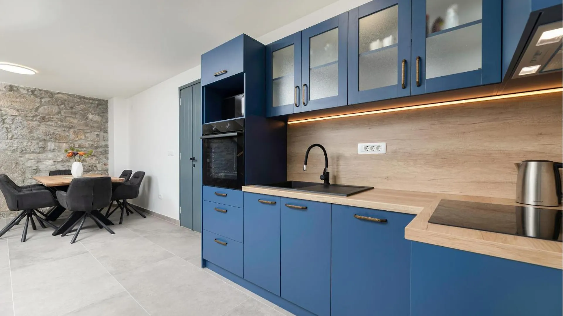 Nice Home In Lakmartin With Kitchen 0*,  Kroatien